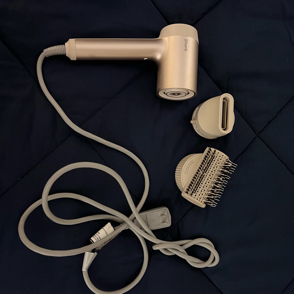 Shark HyperAIR Ionic Hair Dryer with IQ 2-in-1
